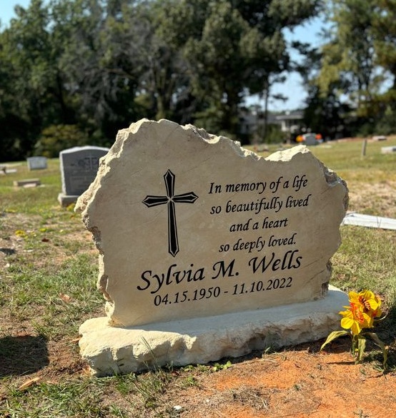 Headstone prices in Houston TX - affordable cultured stone memorials by Bedrock Boulders