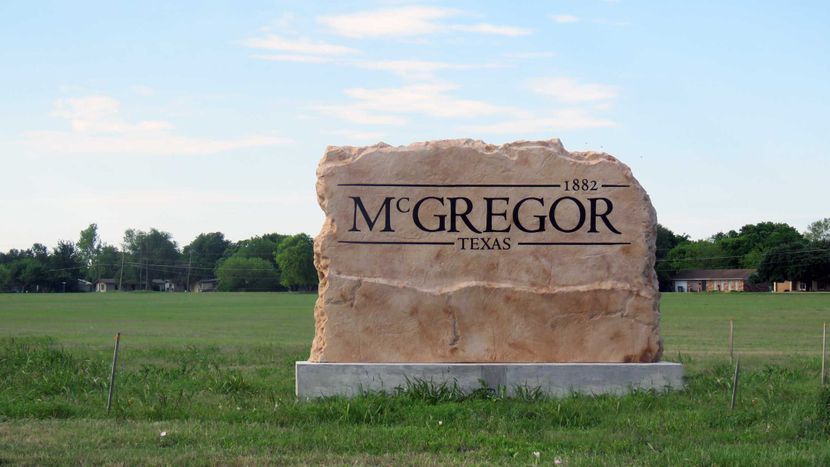 Custom commercial sign made of cultured stone in Houston by Bedrock Boulders