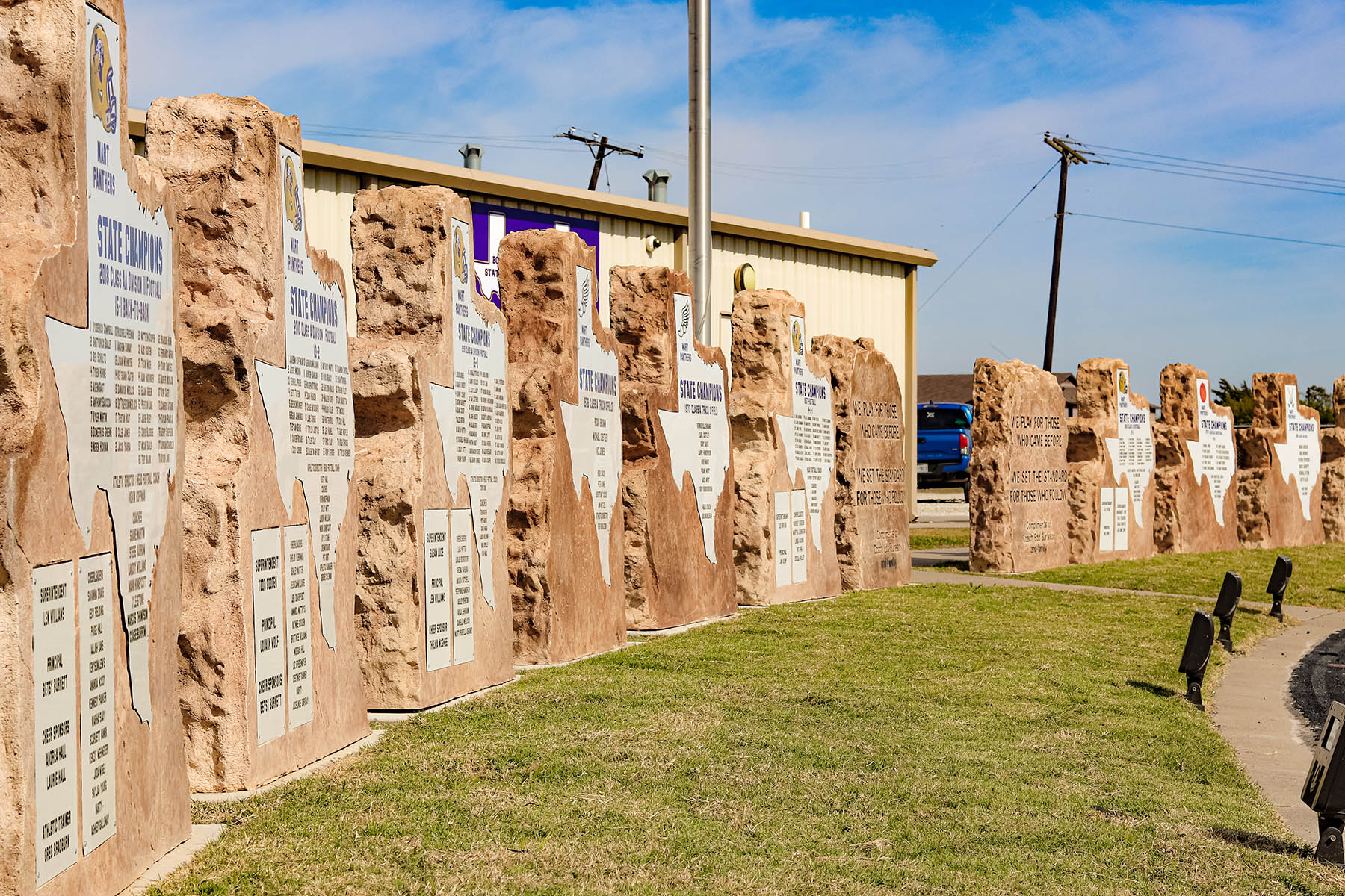 Custom commercial sign made of cultured stone in Houston by Bedrock Boulders