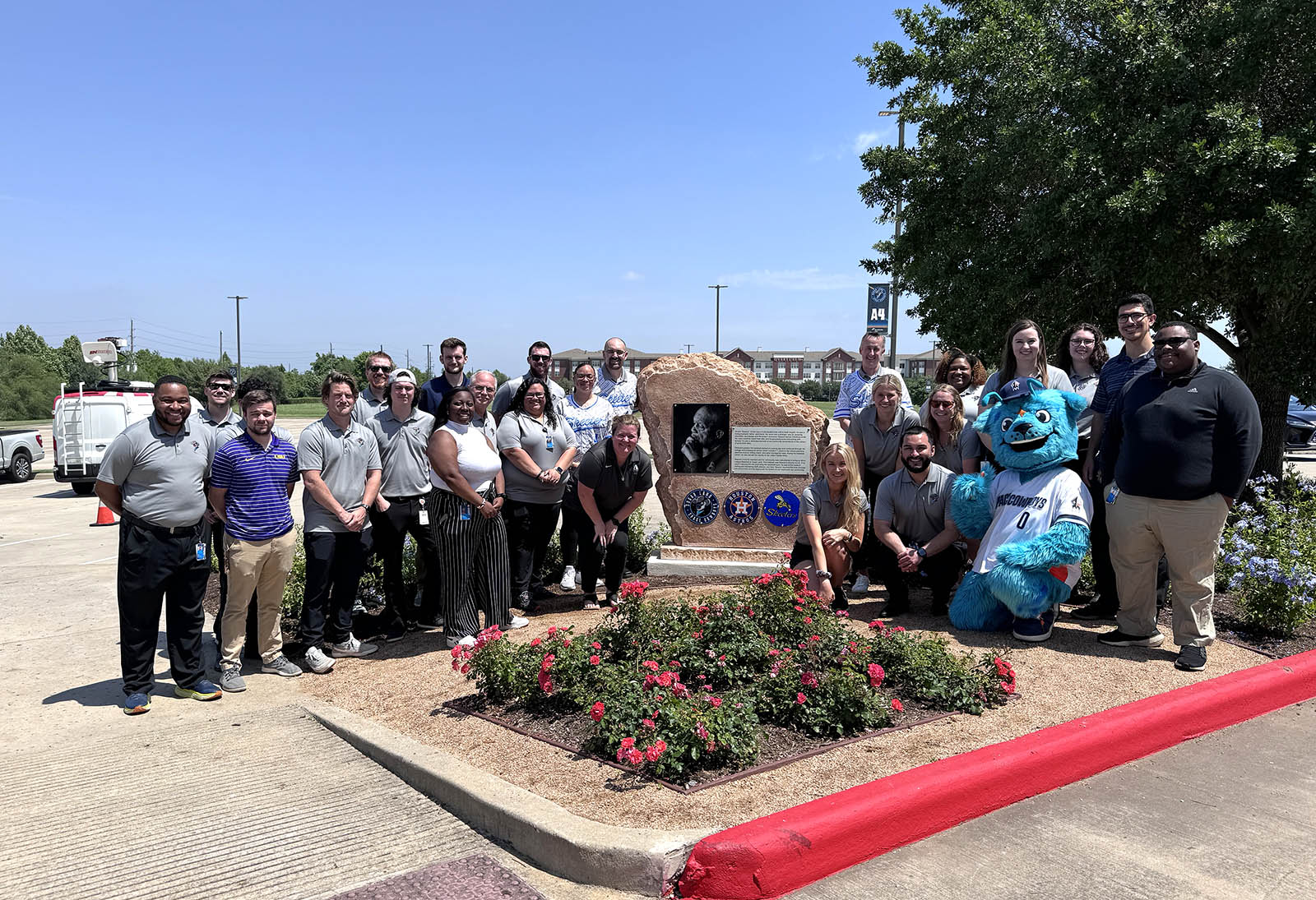 Custom commercial sign made of cultured stone in Houston by Bedrock Boulders